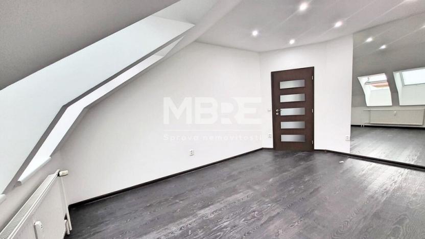 Pronájem bytu 2+kk, Karviná - Nové Město, Havířská, 60 m2