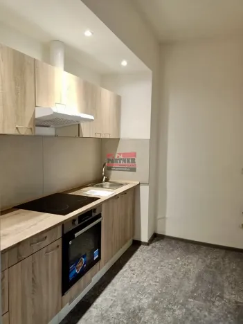 Pronájem bytu 2+1, Lštění, Míru, 60 m2