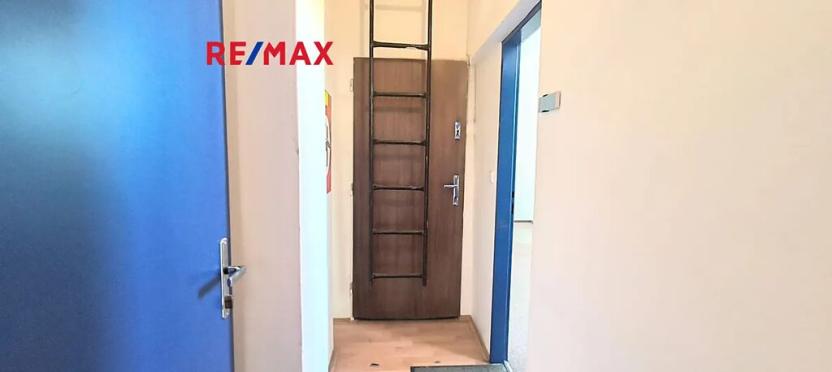 Pronájem kanceláře, Praha - Kobylisy, Horňátecká, 19 m2