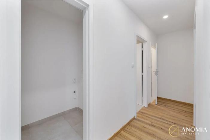 Prodej bytu 4+kk, Praha - Kobylisy, Třebenická, 73 m2