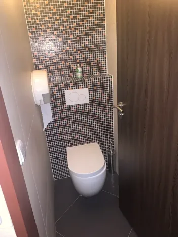 Pronájem komerční nemovitosti, Praha - Vinohrady, Chrudimská, 360 m2