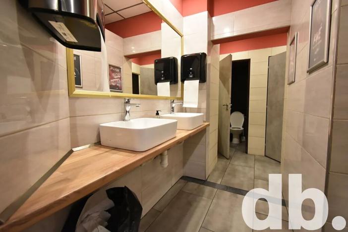 Prodej komerční nemovitosti, Karlovy Vary, Jaltská, 234 m2