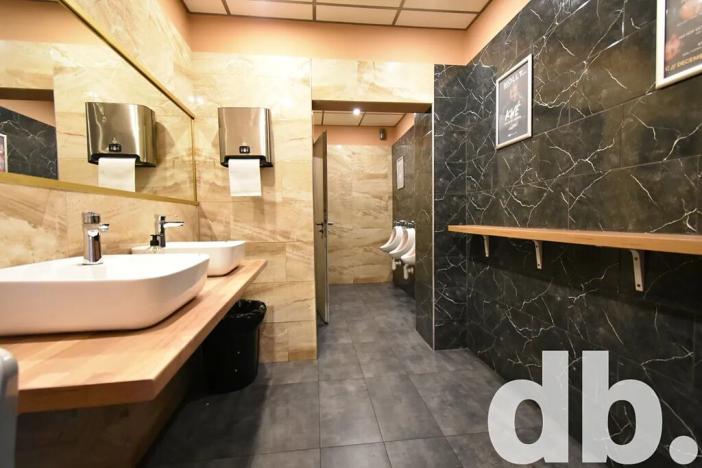 Prodej komerční nemovitosti, Karlovy Vary, Jaltská, 234 m2