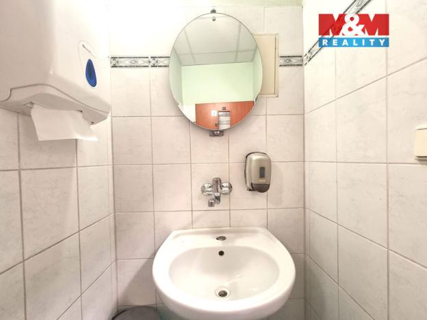 Pronájem kanceláře, Hodonín, Velkomoravská, 18 m2