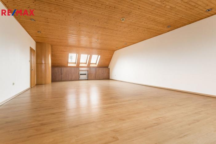 Pronájem kanceláře, Paskov, Místecká, 200 m2