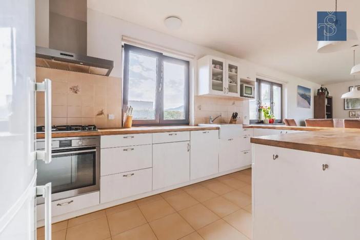 Prodej rodinného domu, Králův Dvůr, Na Vyhlídce, 195 m2