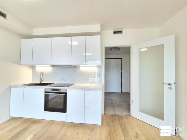 Pronájem bytu 1+kk, Praha - Modřany, Mezi vodami, 32 m2