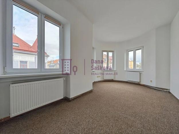 Pronájem bytu 3+kk, Jindřichův Hradec, Sládkova, 61 m2