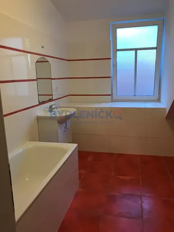 Pronájem bytu 2+kk, Hluboká nad Vltavou, Masarykova, 72 m2