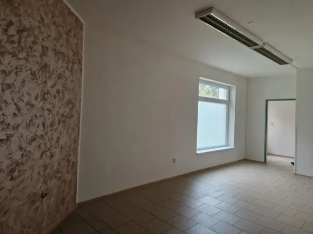 Prodej obchodního prostoru, Hodonín, Cihlářská čtvrť, 61 m2