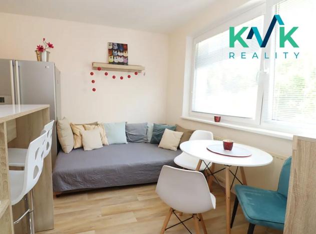 Prodej bytu 1+1, Loket, Sportovní, 36 m2