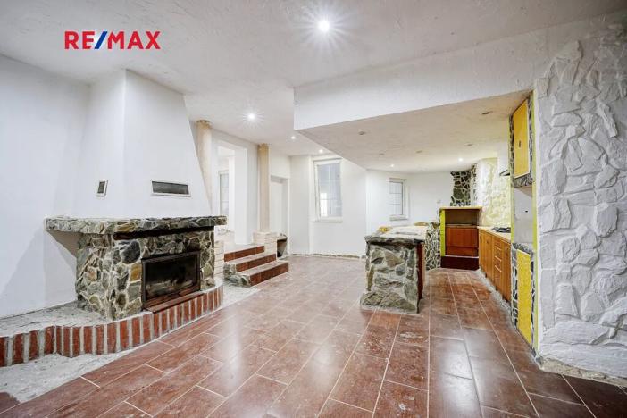 Prodej apartmánu, Všeruby, 952 m2