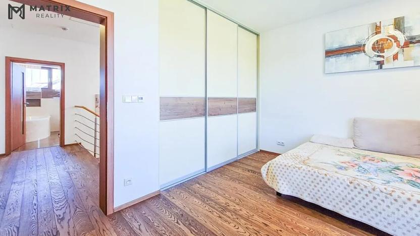 Pronájem rodinného domu, Králův Dvůr, Na Lucberku, 270 m2