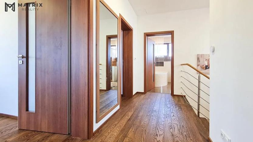 Pronájem rodinného domu, Králův Dvůr, Na Lucberku, 270 m2