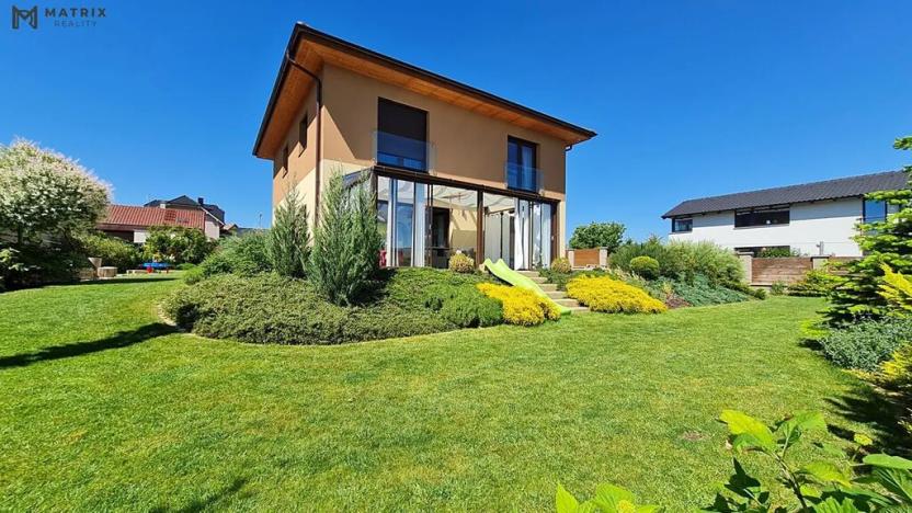 Pronájem rodinného domu, Králův Dvůr, Na Lucberku, 270 m2