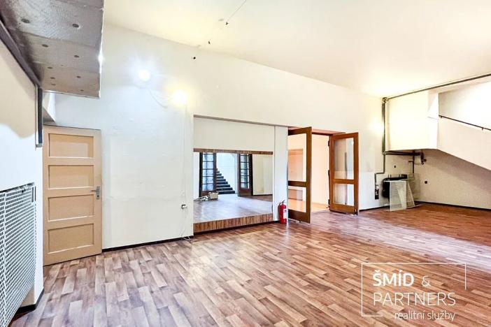 Pronájem komerční nemovitosti, Kolín, Husovo náměstí, 300 m2