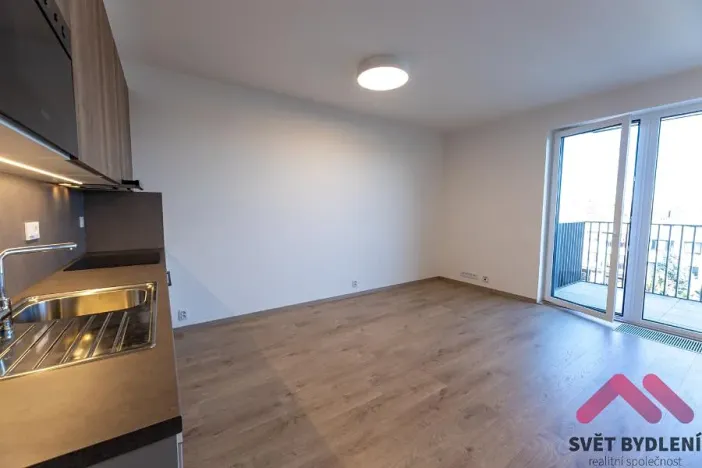 Pronájem bytu 2+kk, Praha - Řepy, Laudova, 57 m2