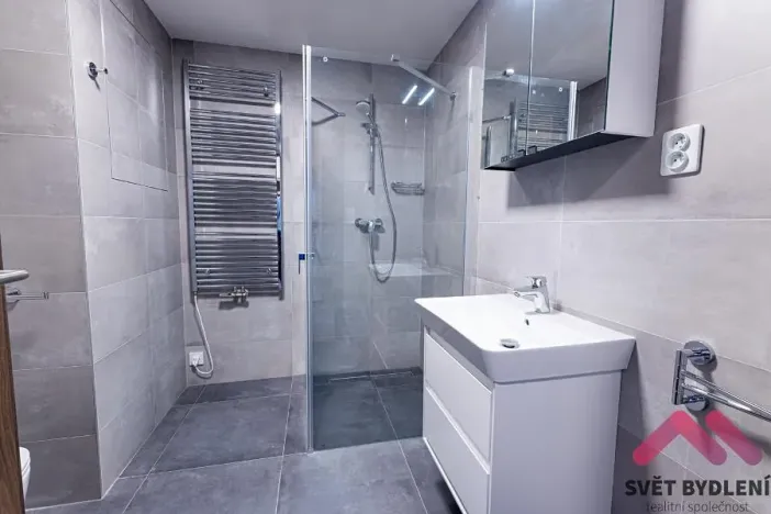 Pronájem bytu 2+kk, Praha - Řepy, Laudova, 57 m2