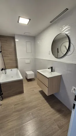 Pronájem bytu 2+kk, České Budějovice, Branišovská, 50 m2