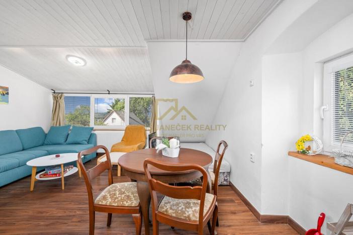 Prodej rodinného domu, Černá v Pošumaví, 210 m2