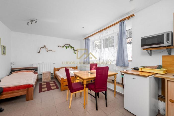 Prodej rodinného domu, Černá v Pošumaví, 210 m2