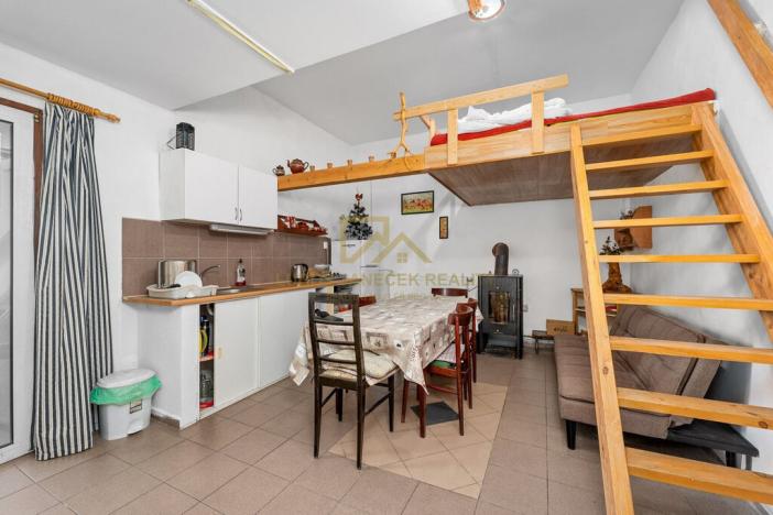 Prodej rodinného domu, Černá v Pošumaví, 210 m2