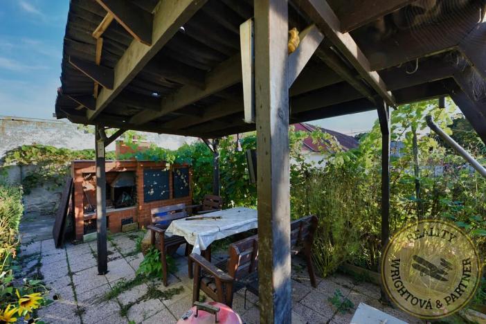 Prodej rodinného domu, Černuc, 240 m2