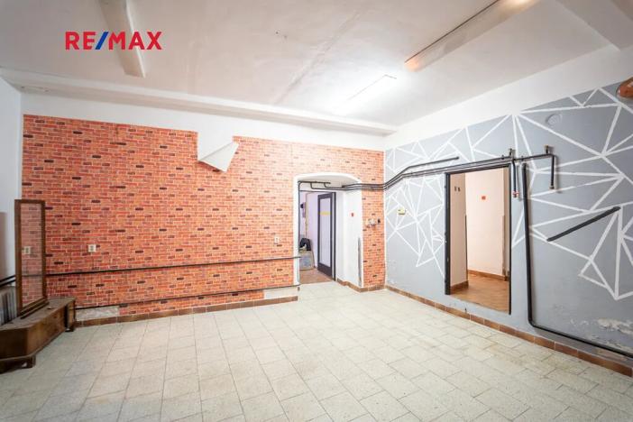 Prodej rodinného domu, Kutná Hora, Jungmannovo náměstí, 200 m2