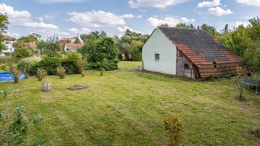 Prodej pozemku pro bydlení, Uhersko, 3765 m2