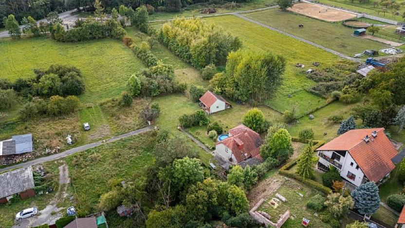 Prodej pozemku pro bydlení, Uhersko, 3765 m2