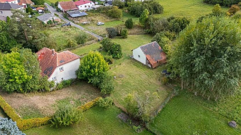 Prodej pozemku pro bydlení, Uhersko, 3765 m2