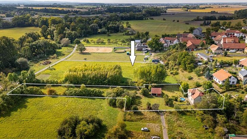 Prodej pozemku pro bydlení, Uhersko, 3765 m2