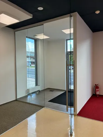 Pronájem obchodního prostoru, Ústí nad Labem, Špitálské náměstí, 178 m2