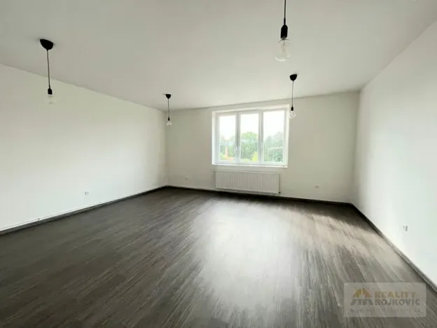 Prodej bytu 1+1, Meziměstí, Školní, 53 m2