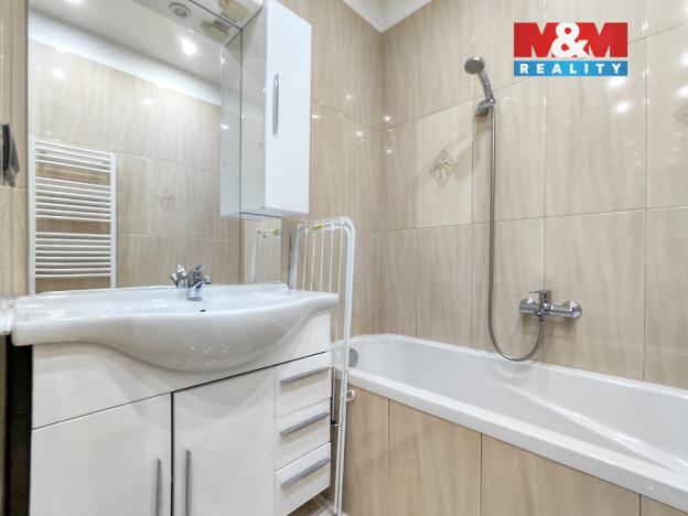 Prodej bytu 3+kk, Šestajovice, Komenského, 48 m2