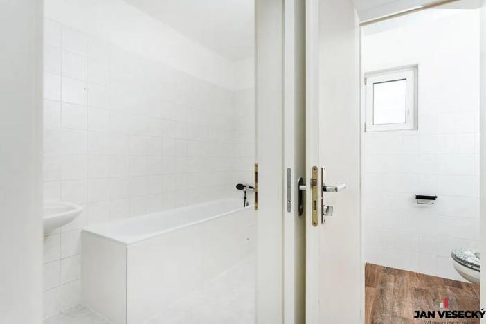 Pronájem bytu 3+kk, Praha - Čakovice, U Párníků, 74 m2