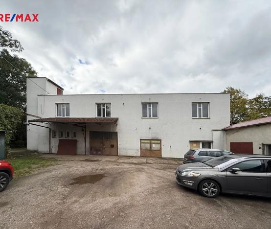 Pronájem skladu, Pardubice, Bohdanečská, 390 m2