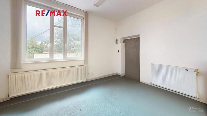 Pronájem skladu, Pardubice, Bohdanečská, 390 m2