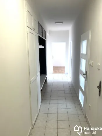 Pronájem bytu 3+1, Olomouc, Velkomoravská, 71 m2