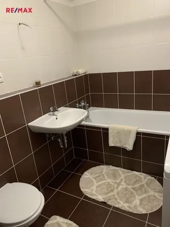 Pronájem bytu 1+kk, Kladno, Jaroslava Holečka, 34 m2