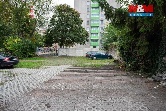 Pronájem garážového stání, Pardubice - Zelené Předměstí, Hronovická, 400 m2