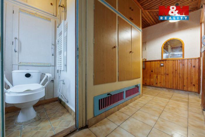 Prodej bytu 2+1, Ostrov, Jungmannova, 56 m2