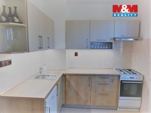 Pronájem bytu 1+1, Praha - Kobylisy, Pakoměřická, 42 m2