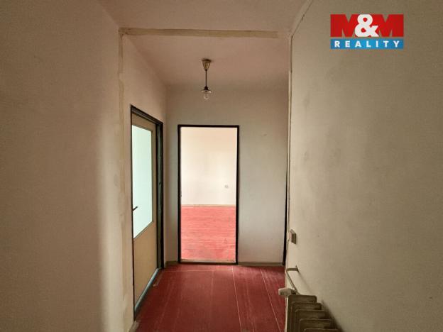 Prodej bytu 3+1, Vroutek, Na Hůrce, 65 m2