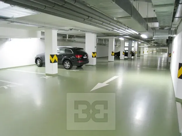 Pronájem garážového stání, Praha - Žižkov, Pitterova, 13 m2