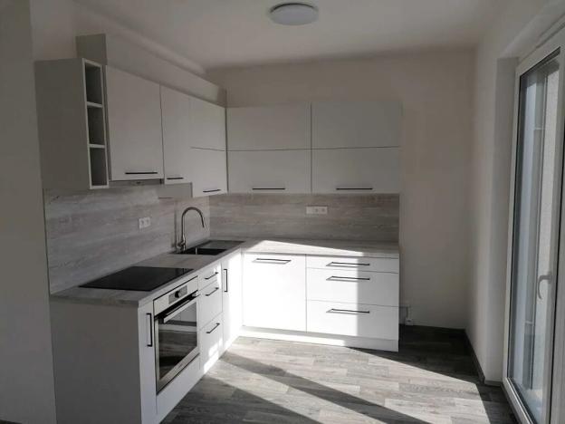 Pronájem bytu 2+kk, Liberec, Tatranská, 59 m2