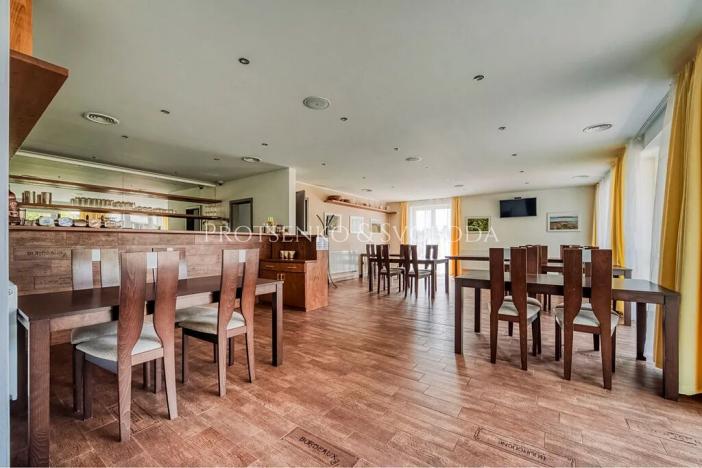 Prodej ubytování, Rosovice, 900 m2