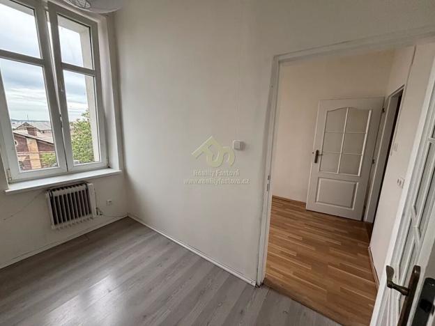 Prodej bytu 3+kk, Plzeň, Lobezská, 61 m2