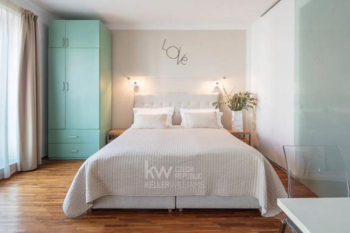 Pronájem bytu 1+kk, Praha - Košíře, Holečkova, 30 m2