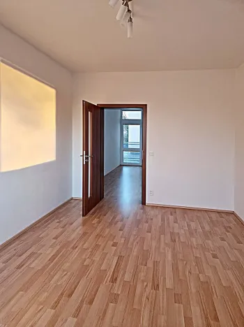 Pronájem bytu 1+1, Praha - Komořany, Krupná, 40 m2